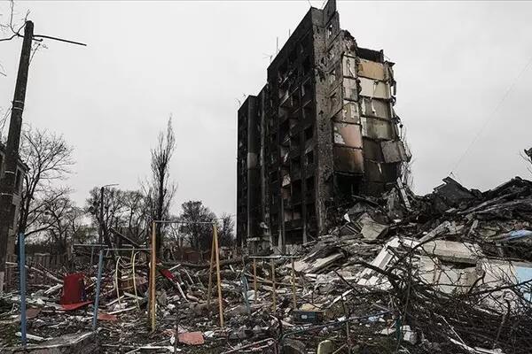 Ukrainian town of Borodyanka lies in ruins, bombed out