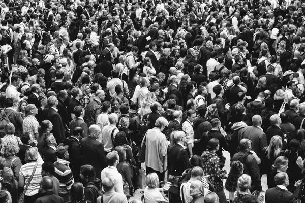 Image of a crowd in black & white