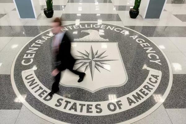 The CIA says it does its utmost to safeguard people who assist the agency. A Reuters investigation found that the CIA was often careless in protecting lower-level sources in Iran. REUTERS/Larry Downing