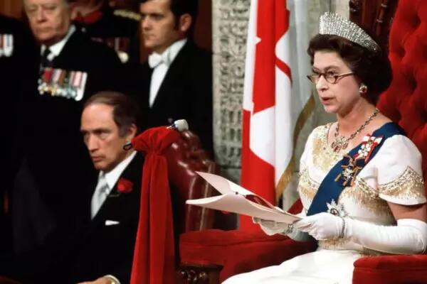 Queen Elizabeth II in Canada, sitting beside Pierre Trudeau