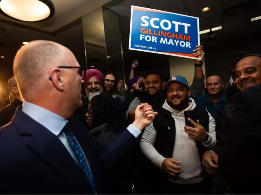 Scott Gillingham, mayor of Winnipeg, greets constituents