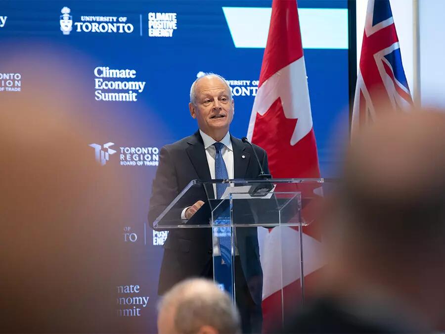 U of T President Meric Gertler delivers remarks at the Climate Economy Summit, which was co-hosted by the university’s Climate Positive Energy initiative and the Toronto Region Board of Trade (photo by Johnny Guatto)